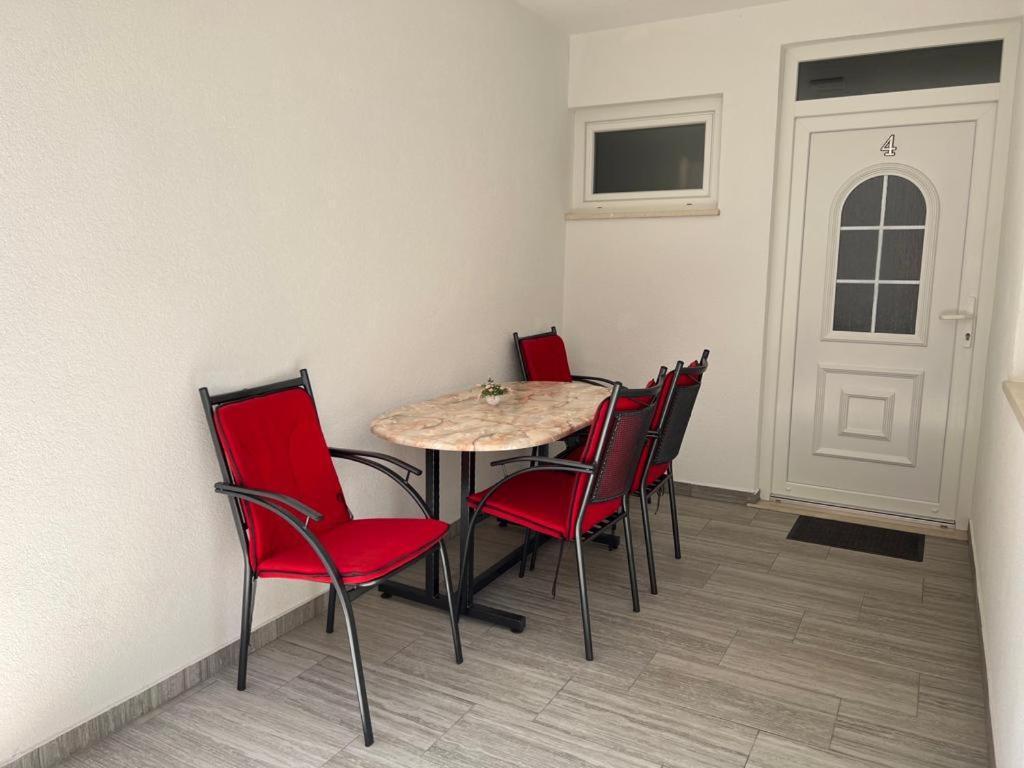 Apartments Obad 内乌姆 客房 照片