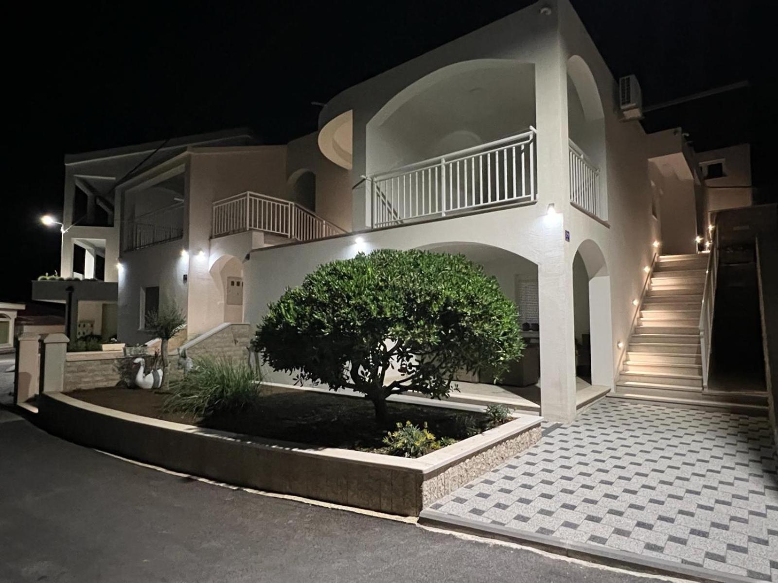 Apartments Obad 内乌姆 外观 照片